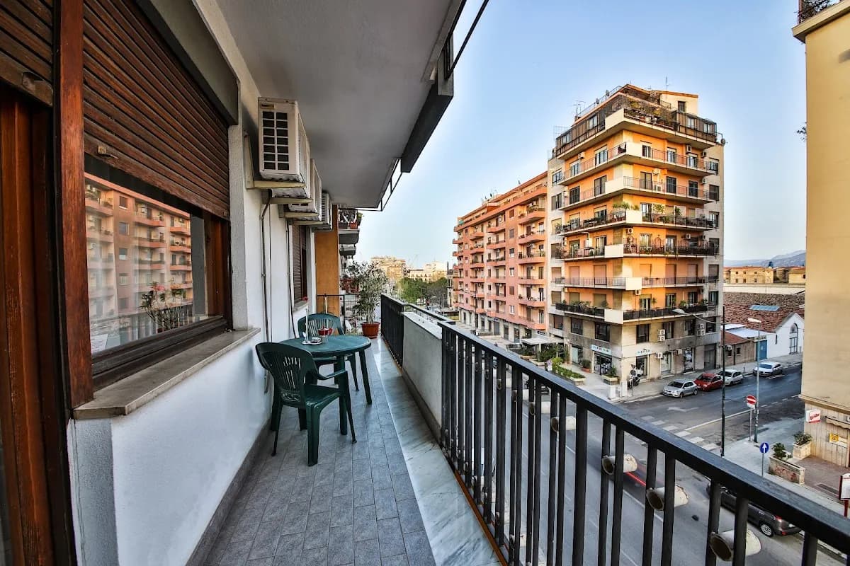 Aurora Azzurra Casa Famiglia Casa Di Riposo Comunità Alloggio X Anziani - Palermo