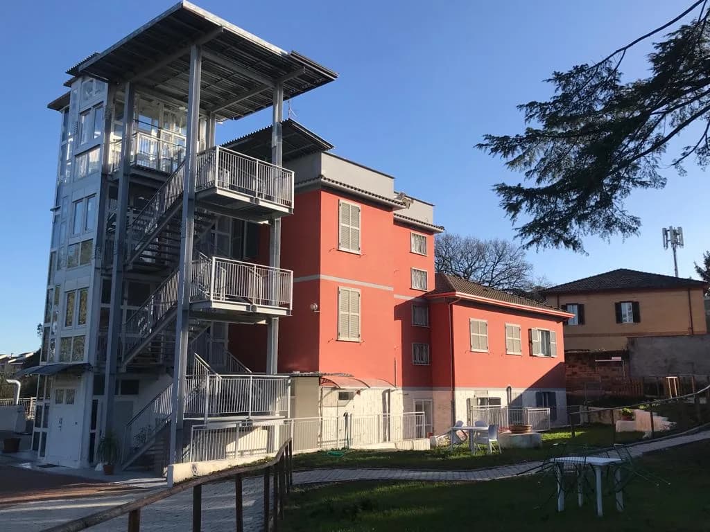 Casa Di Riposo Del Divin Redentore - Roma