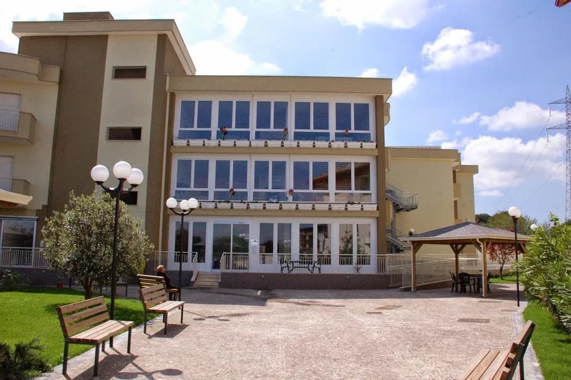 Casa Di Riposo Villa Diana | Casa Albergo Per Anziani - Mugnano di Napoli