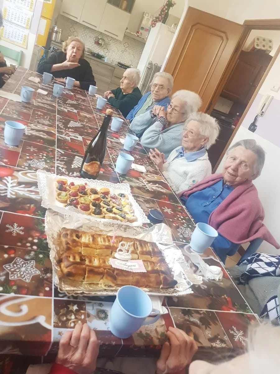 Casa Famiglia Terza Età - Casteggio