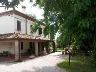 Casa Famiglia Villa Gloria Ferrara Masi Torello | Casa Famiglia Per Anziani - Masi Torello