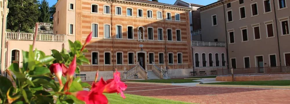 Centro Di Servizi Sacro Cuore Istituto Sorelle Della Misericordia - Mezzane di Sotto