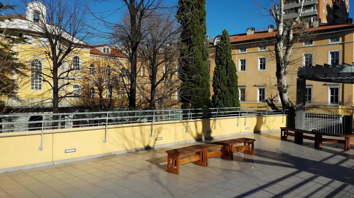 Centro Servizi Asp I. T. I. S. Di Trieste - Trieste