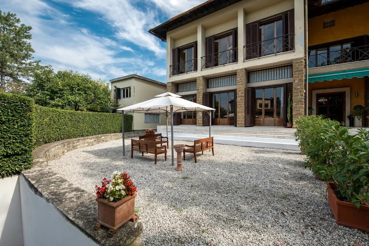 Gruppo La Villa Residenze Per Anziani E Categorie Fragili - Firenze