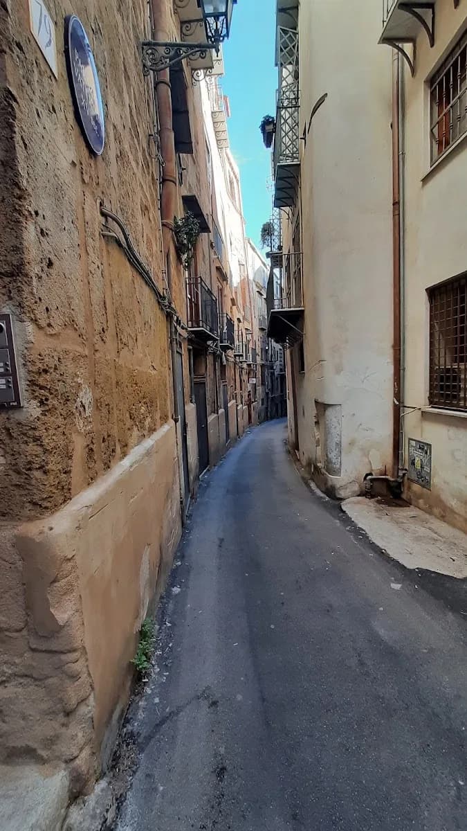 Nice Apartment In Palazzo Vatticani - Palermo