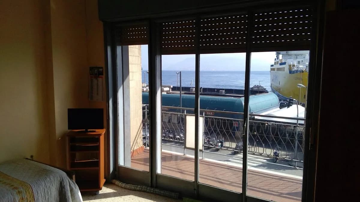 Residence Dello Stretto Sas - Messina