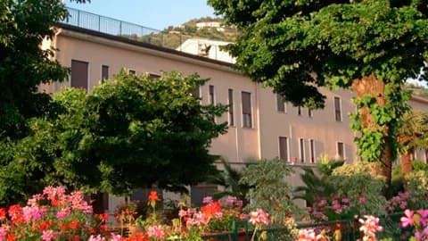 Residence San Francesco Di C.3l Srl - Camiciola-Cerqueta
