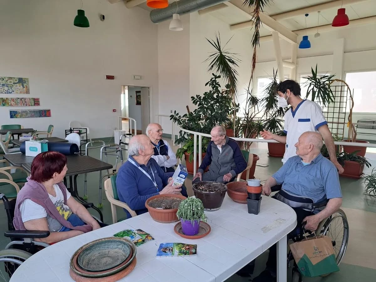 Retirement Home Rsa Zucchi Falcina - Soresina
